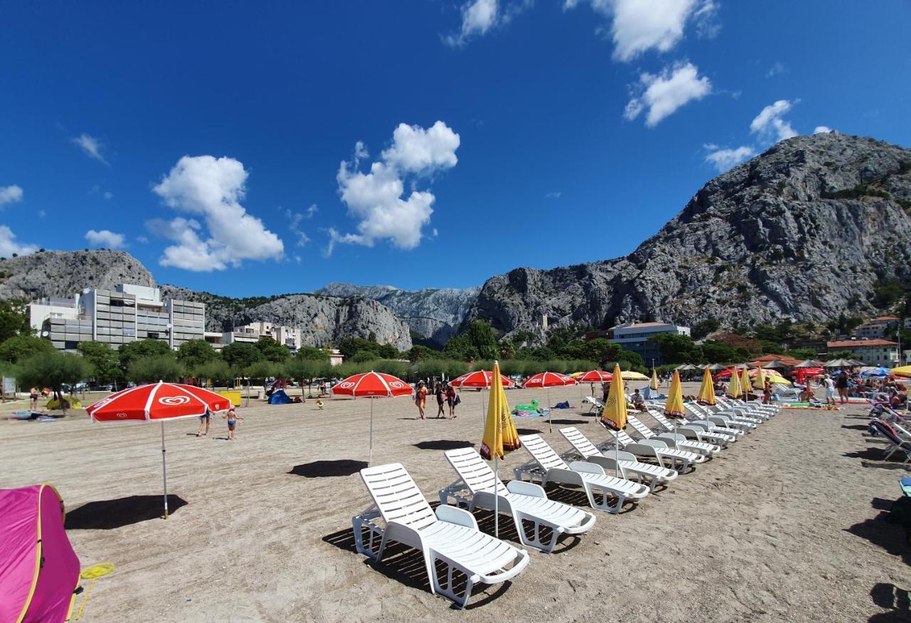 Apartment Dina Omiš Exterior foto